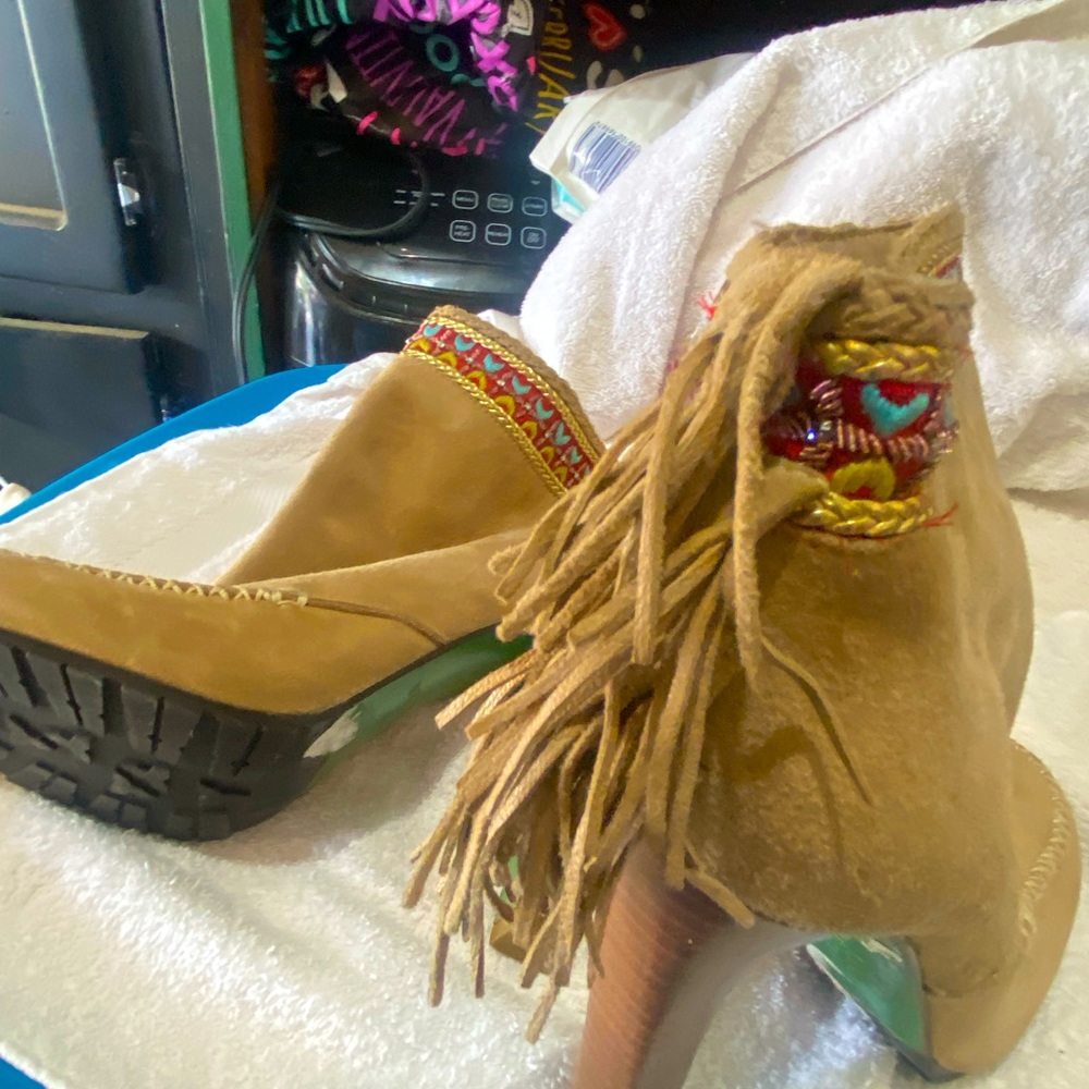 Donald j pliner  womens booties ,Tan/multi suede/Morocco size 10 will fit 91/2